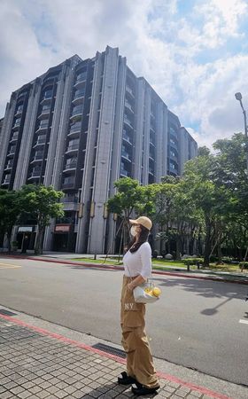 ▲▼全台氣溫直逼38度！　陳美鳳出門堅持「長袖穿搭」。（圖／翻攝自臉書）