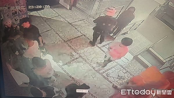 ▲基隆3少年嗆警「我法律系的」。（圖／記者郭世賢翻攝）