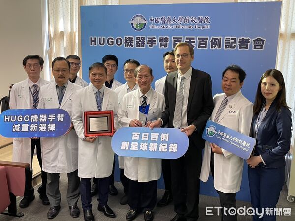▲▼中醫大附醫引進「亞果」手術，在一百天進行一百起手術，創全球紀錄。（圖／記者鄧木卿攝，下同）