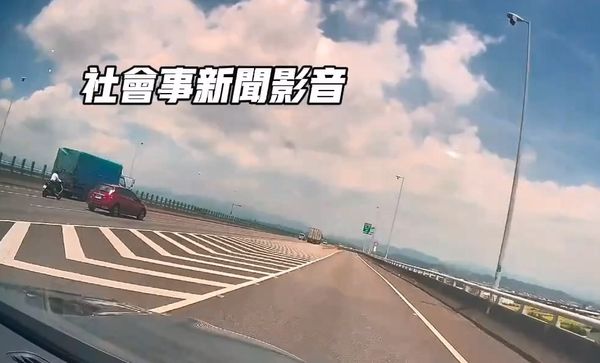 ▲▼南投男子誤騎國道還鬼切內側，貨車驚嚇轉向險翻覆。（圖／翻自社會事新聞影音）