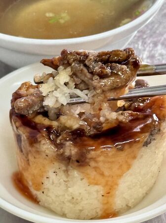 ▲▼斗南米糕甲。（圖／部落客小虎食夢網授權提供）