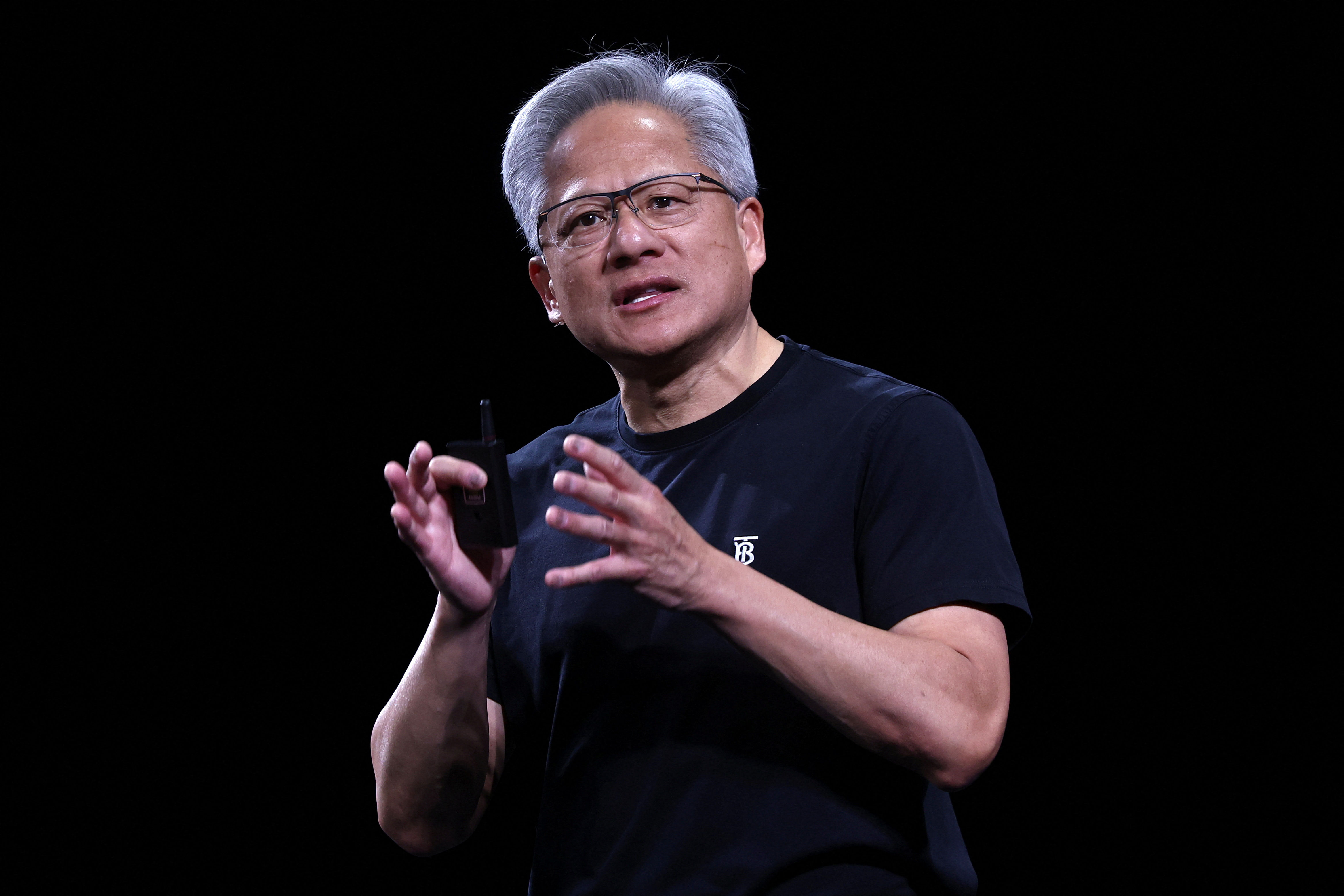 ▲▼輝達（Nvidia）執行長黃仁勳（Jensen Huang）在法國巴黎科技盛會「VivaTech」。（圖／路透）