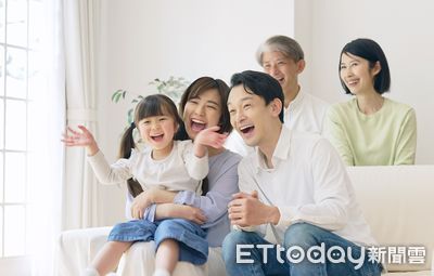 上有老下有小中壯年三明治族兩頭燒　元大人壽投資型保單兼顧家庭保障與退休準備