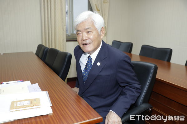 ▲▼立法院內政委員會12日審查114年度中央政府總預算有關中央選舉委員會預算凍結專案報告案等案，圖為中選會主委李進勇。（圖／記者湯興漢攝）