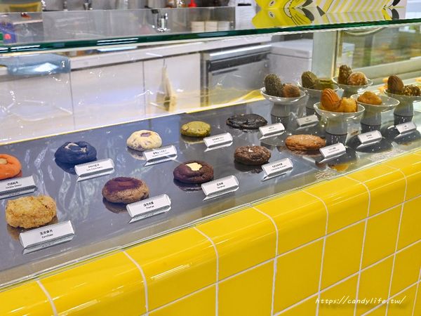 ▲▼Melting Finger Cafe 舔舔手馬卡龍。（圖／部落客糖糖`s 享食生活授權提供）