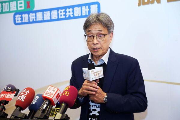 連鎖加盟業者攜手相挺國產鮮乳 農業部：公私協力共同支持臺灣酪農（圖／農業部提供）