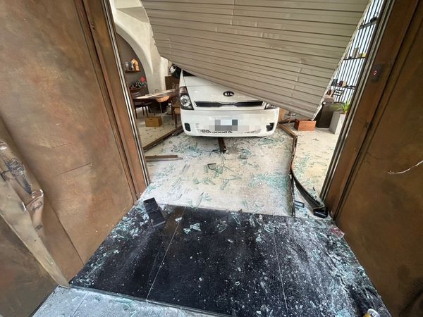 ▲▼網紅「饅頭媽」前男友失聯1周，債主上門索討300萬元撲空衝撞茶行。（圖／翻自IG）