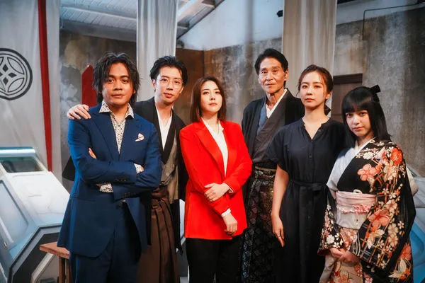 ▲▼廖允杰、韓瑜在節目中的劇裡，飾演姐弟戀夫妻檔 。（圖／映底子國際傳媒股份有限公司提供）