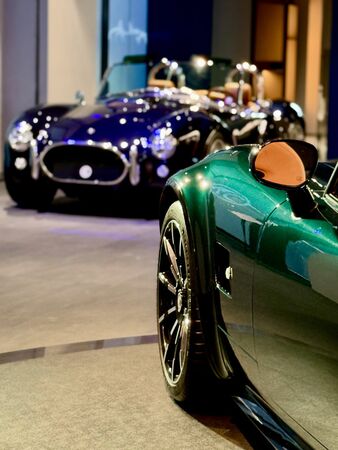 ▲▼林志穎搶先看！曬「千萬眼鏡蛇跑車」。（圖／翻攝自臉書）