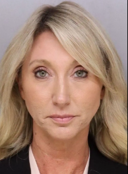 ▲▼裸照換考試答案 英女老師誘姦17歲男學生。（圖／記翻攝自X）