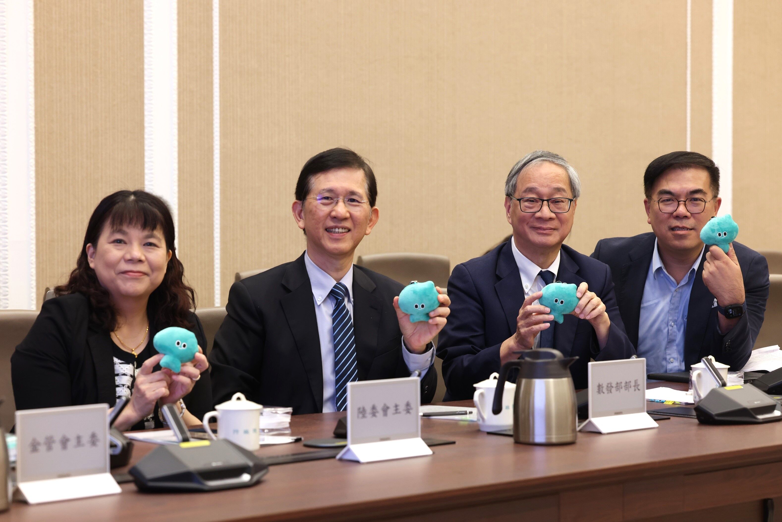 ▲▼台灣文化即將登上大阪世博，吉祥物a-We「痛包」公開，相關活動即日起開放預約。（圖／文化部）