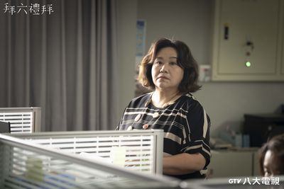 鍾欣凌不倫上司遭正宮抓包「甩巴掌教訓」 女兒得知床戲緊張查勤