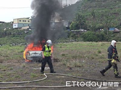 快訊／屏東獅子鄉火燒車　撲滅驚見1男死亡！