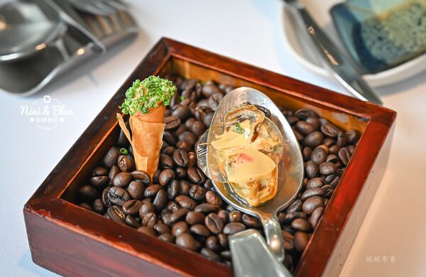 ▲▼台中法式料理平日午間套餐980元起，美術館巷弄的美軍宿舍老宅玻璃屋。（圖／部落客NINI AND BLUE 提供）