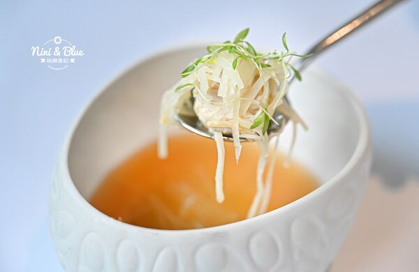 ▲▼台中法式料理平日午間套餐980元起，美術館巷弄的美軍宿舍老宅玻璃屋。（圖／部落客NINI AND BLUE 提供）