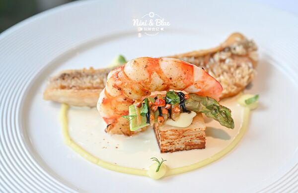 ▲▼台中法式料理平日午間套餐980元起，美術館巷弄的美軍宿舍老宅玻璃屋。（圖／部落客NINI AND BLUE 提供）