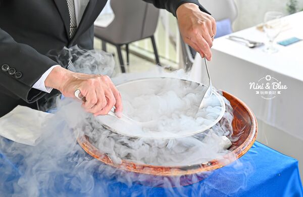 ▲▼台中法式料理平日午間套餐980元起，美術館巷弄的美軍宿舍老宅玻璃屋。（圖／部落客NINI AND BLUE 提供）