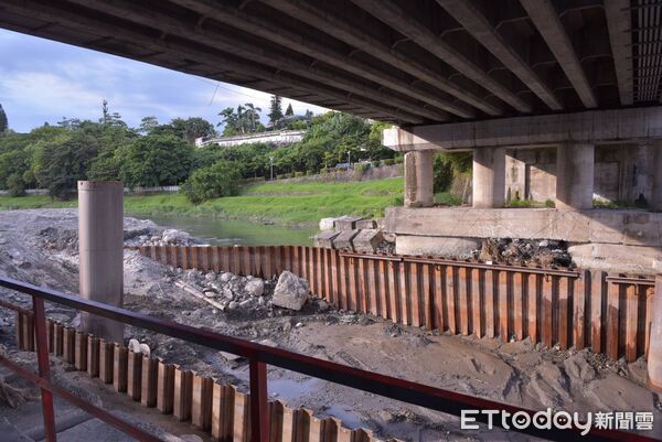 ▲▼花蓮縣長徐榛蔚視察縣道193線吉安溪橋及中山橋改建工程。（圖／花蓮縣政府提供，下同）