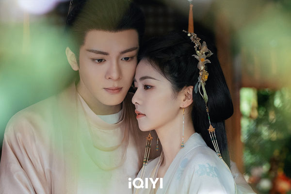 ▲古裝仙俠劇《臨江仙》由白鹿、曾舜晞主演。（圖／iQIYI愛奇藝國際版提供）