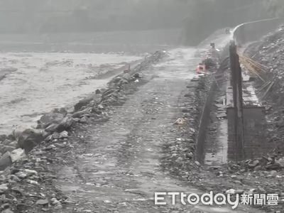 快訊/豪雨沖毀便道!高雄桃源區3里明停班停課