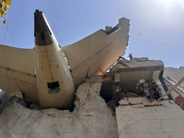 ▲▼印度航空墜機。（圖／路透）