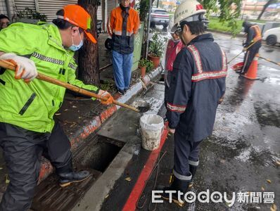 高雄豪雨急撤384人 陳其邁視察!示警晚間8時前雨勢仍顯著