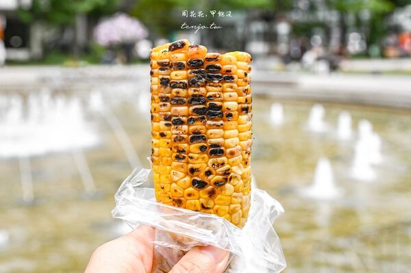 ▲▼大通公園烤玉米。（圖／部落客周花花，甲飽沒授權提供）