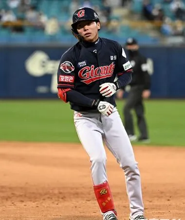 ▲▼樂天巨人張斗成。（圖／翻攝自Instagram／duseong_jang7）