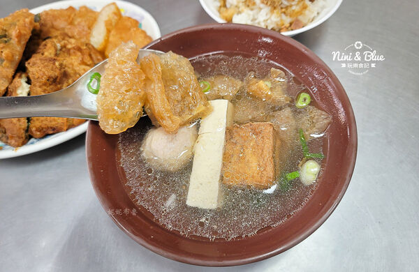▲▼百果山炸粿小吃攤。（圖／部落客Nini and Blue 玩樂食記授權提供）