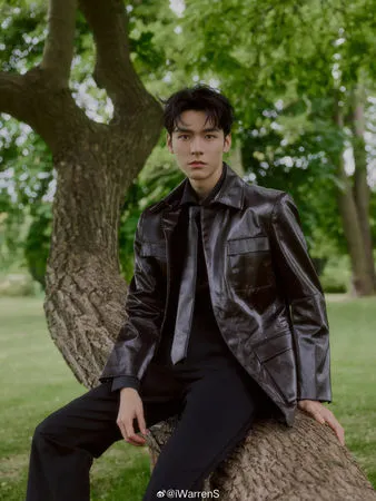 ▲龔俊眼睛受傷。（圖／翻攝微博）