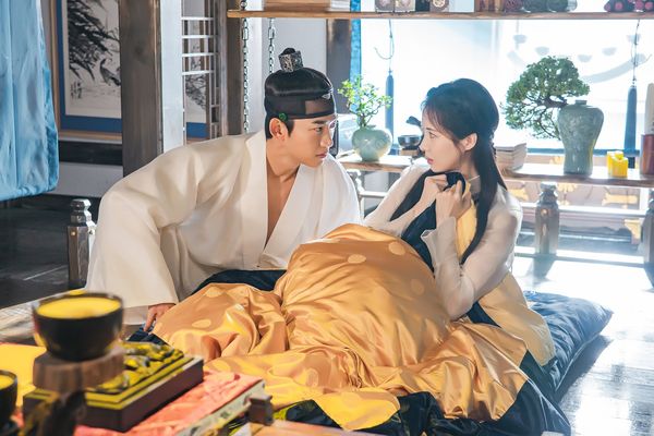 ▲▼首度跟徐玄火辣一夜情！玉澤演暈船「霸氣追妻」《我奪走公爵初夜》收視奪冠。（圖／friDay影音提供）