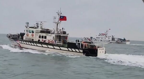 ▲▼海巡艦艇於金門禁限制水域巡邏。（圖／海委會提供）