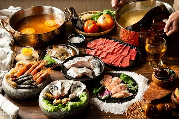 ▲▼麻辣鍋吃到飽南霸天插台北　南港店LaLaport店6/16試營運。（圖／取自饗麻饗辣PLUS南港LaLaport店臉書）