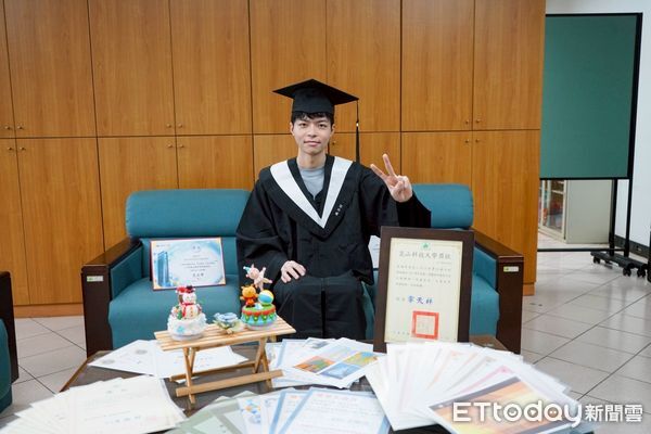 ▲崑山科大錢谷村從清寒家庭出發，雙主修、獲獎連連，一舉錄取六間研究所，為自己的人生開出新路。（記者林東良翻攝，下同）
