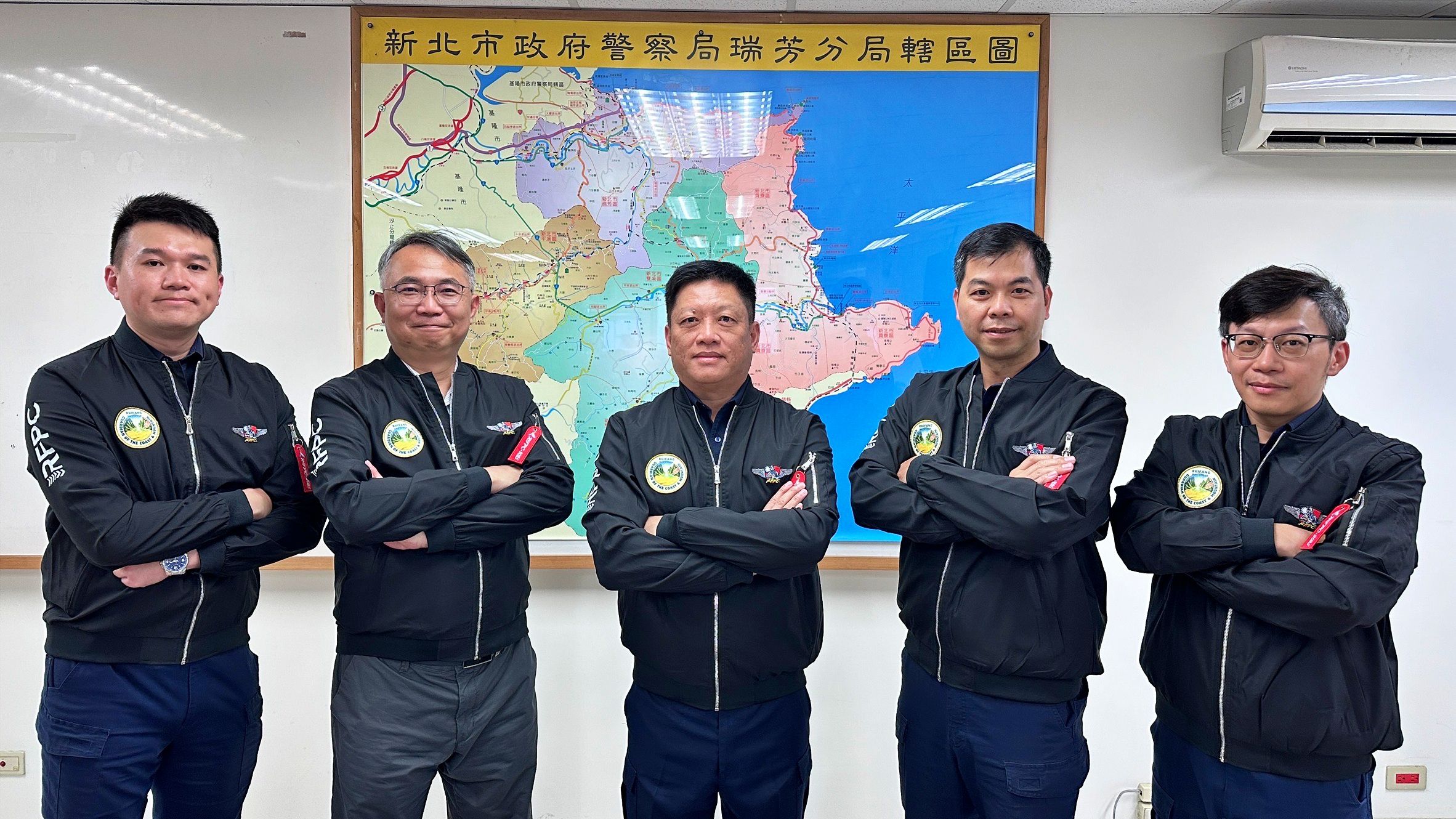▲瑞芳分局設計專屬夾克 強化警察團隊認同感。（圖／記者郭世賢翻攝）