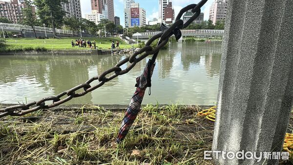 ▲▼高雄愛河今日傳出落水 。（圖／記者吳世龍攝）