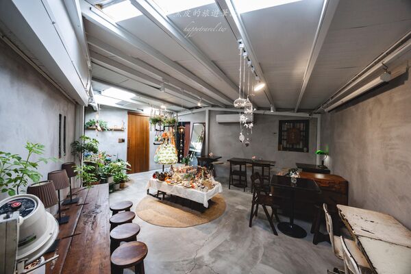 ▲▼「定邦咖啡」近百年三合院礁溪咖啡廳，飲品的造型簡直浮誇又唯美。（圖／部落客黑皮提供）