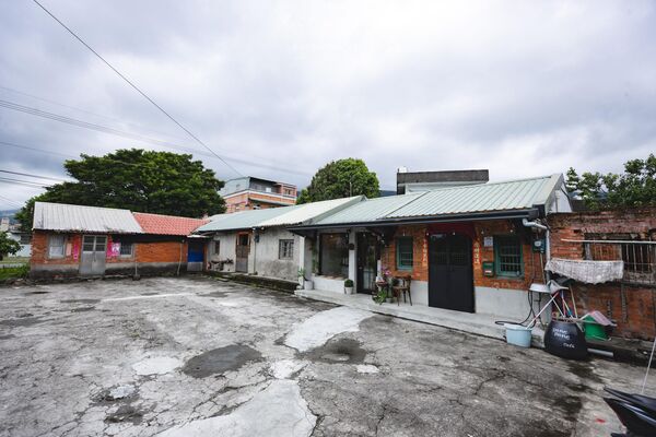 ▲▼「定邦咖啡」近百年三合院礁溪咖啡廳，飲品的造型簡直浮誇又唯美。（圖／部落客黑皮提供）
