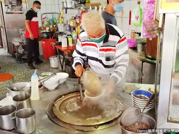 ▲▼北港美食「輝煌牛肉湯」，推薦60元牛肉湯超便宜，還能免費續湯雲林美食小吃。（圖／部落客Darren提供）