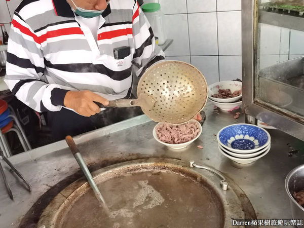 ▲▼北港美食「輝煌牛肉湯」，推薦60元牛肉湯超便宜，還能免費續湯雲林美食小吃。（圖／部落客Darren提供）