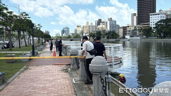 ▲▼高雄愛河今日上午傳出第二起落水死亡案件。（圖／記者吳世龍攝）