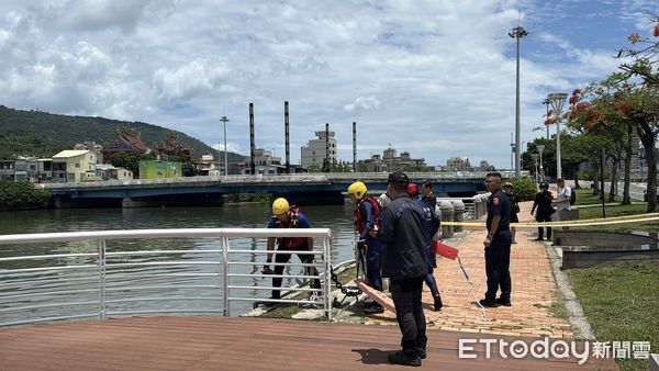 ▲▼高雄愛河今日上午傳出第二起落水死亡案件。（圖／記者吳世龍攝）