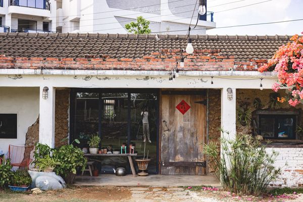 ▲▼「肥春號Fatchun Cafe」隱藏恆春小鎮中的人氣咖啡廳，IG拍照熱門恆春景點。（圖／部落客黑皮提供）
