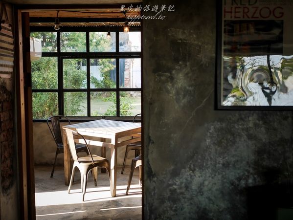 ▲▼「肥春號Fatchun Cafe」隱藏恆春小鎮中的人氣咖啡廳，IG拍照熱門恆春景點。（圖／部落客黑皮提供）