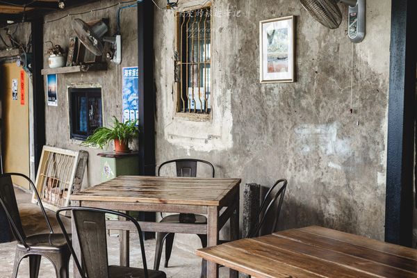 ▲▼「肥春號Fatchun Cafe」隱藏恆春小鎮中的人氣咖啡廳，IG拍照熱門恆春景點。（圖／部落客黑皮提供）