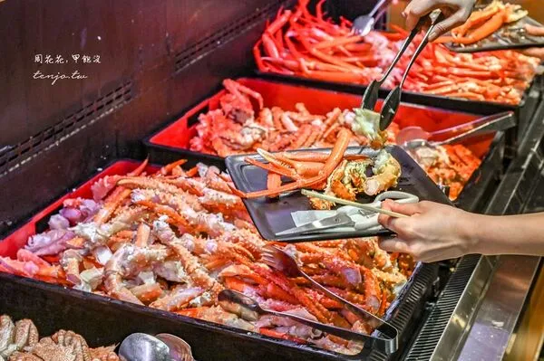 ▲▼「Japanese Buffet Dining DEN 伝」北海道三大蟹吃到飽！狸小路薄野美食推薦。（圖／部落客周花花提供）