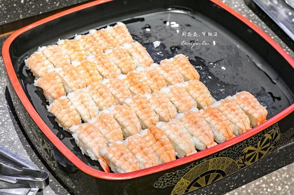 ▲▼「Japanese Buffet Dining DEN 伝」北海道三大蟹吃到飽！狸小路薄野美食推薦。（圖／部落客周花花提供）