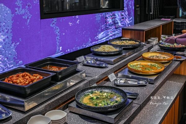 ▲▼「Japanese Buffet Dining DEN 伝」北海道三大蟹吃到飽！狸小路薄野美食推薦。（圖／部落客周花花提供）