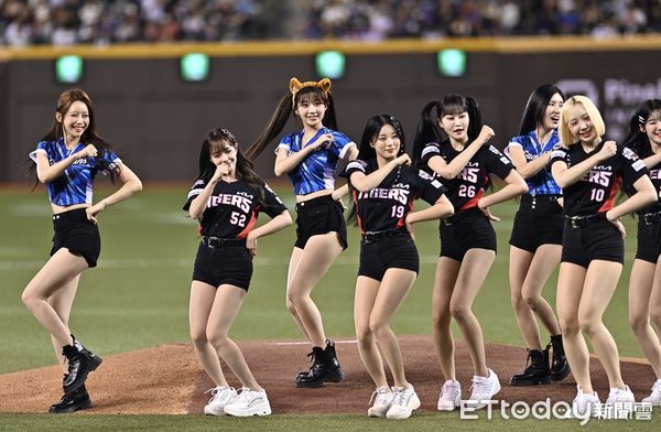 ▲▼ 富邦悍將主題日活動，韓職起亞虎啦啦隊來訪應援 。（圖／記者李毓康攝）