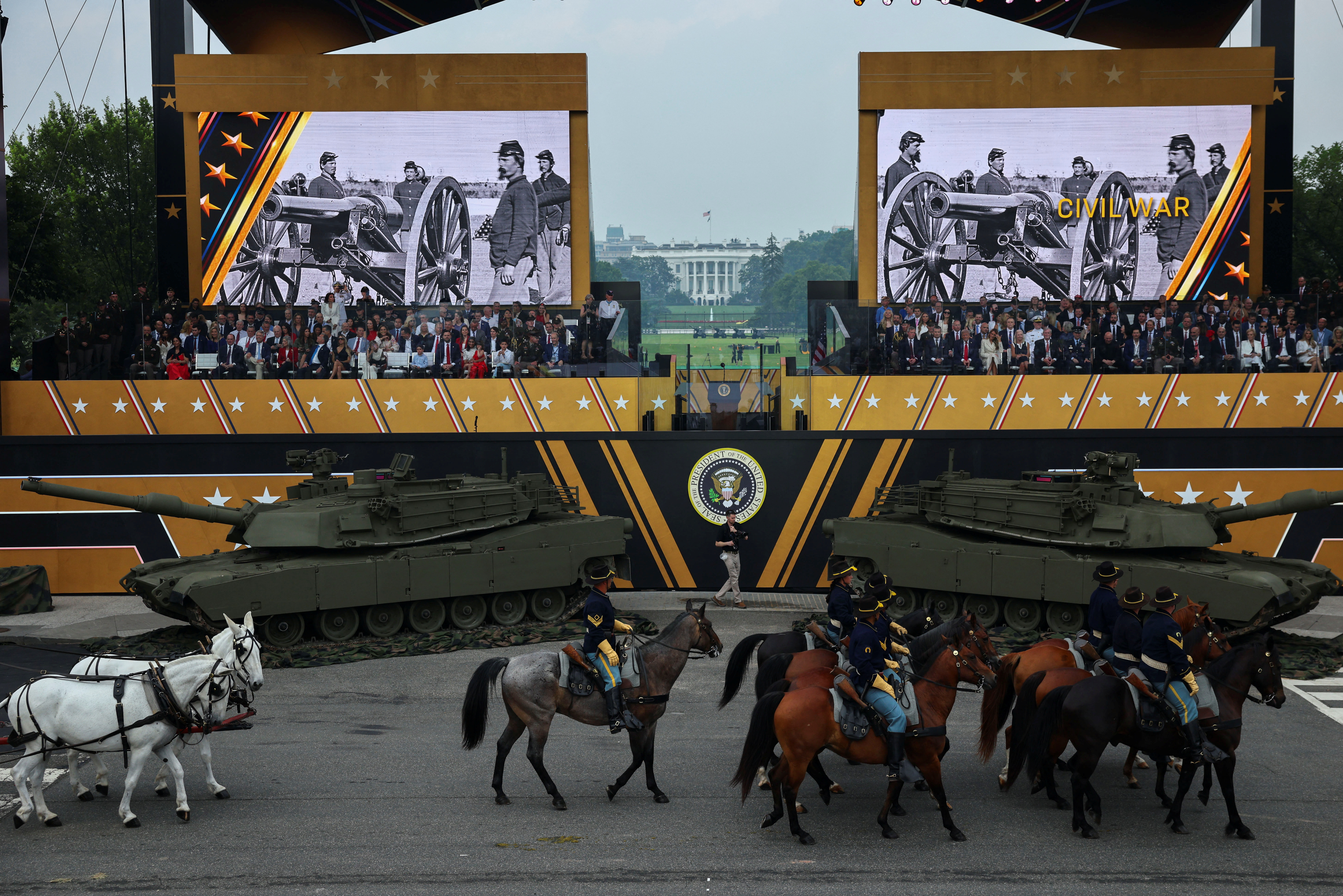 ▲▼ 川普主持美國陸軍成立250周年閱兵。（圖／路透）